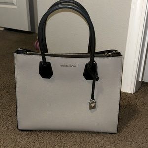 Michael kors tote bag